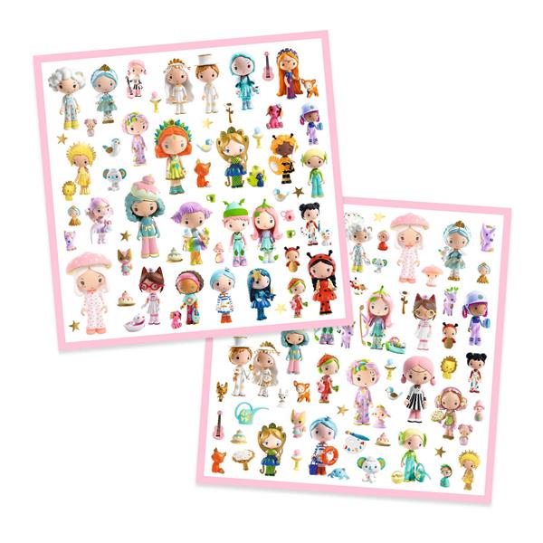 Planches d'autocollants métallisés Tinyly Djeco remplies de petites poupées féeriques et d'animaux assortis.