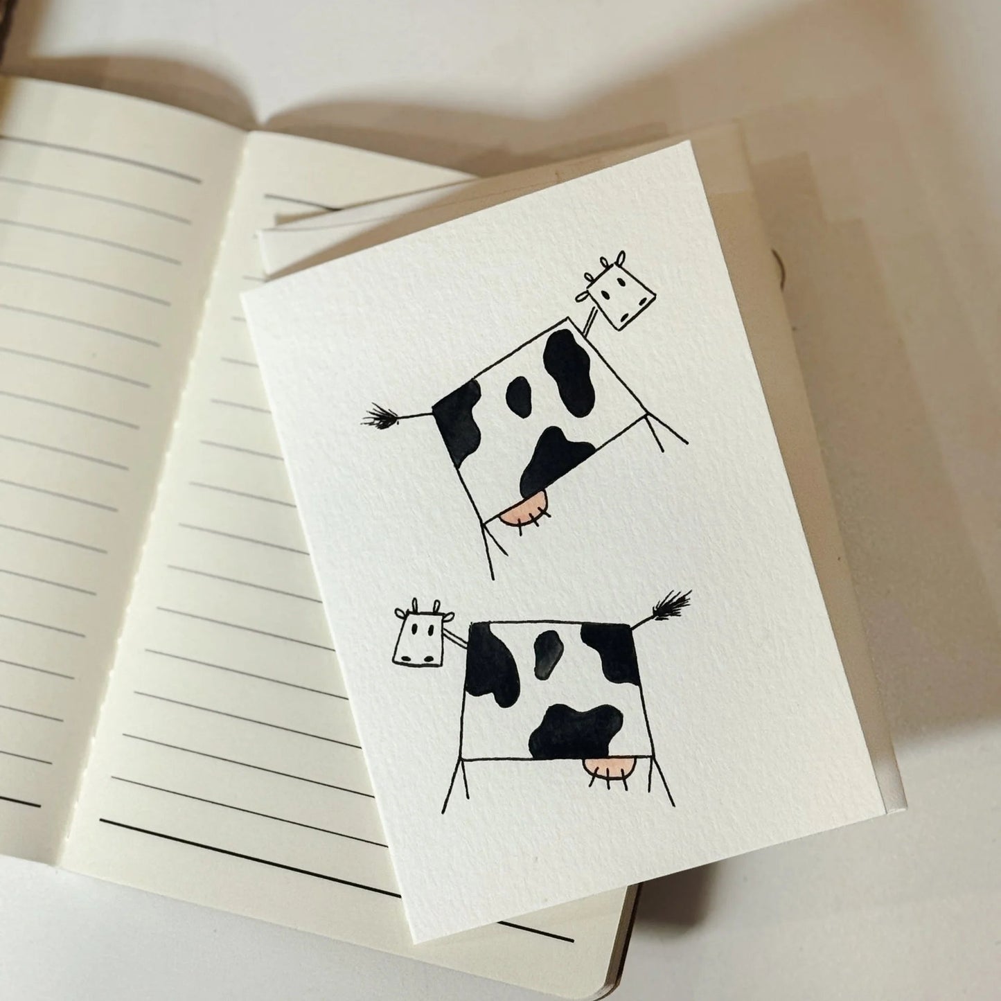 Carte de souhaits avec vaches en aquarelle fait à la main au Québec par HeyJuue Créations