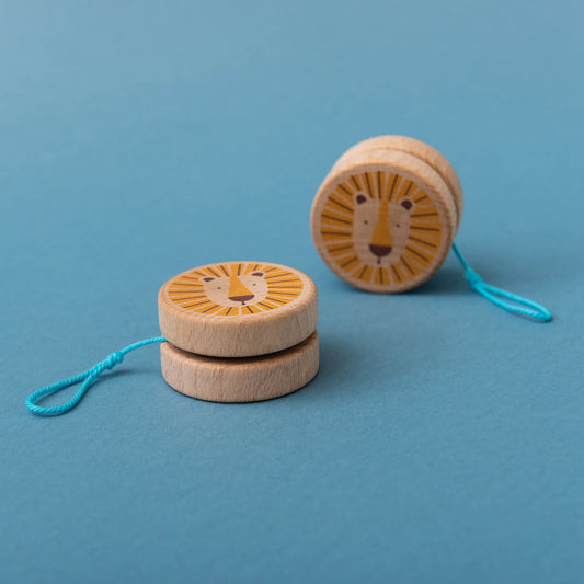 ASSORTMENT OF WOODEN YOYO ANIMALS