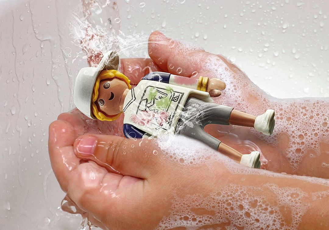 SKATEBOARDERS WITH RAMP "PLAYMOBIL COLOR" 