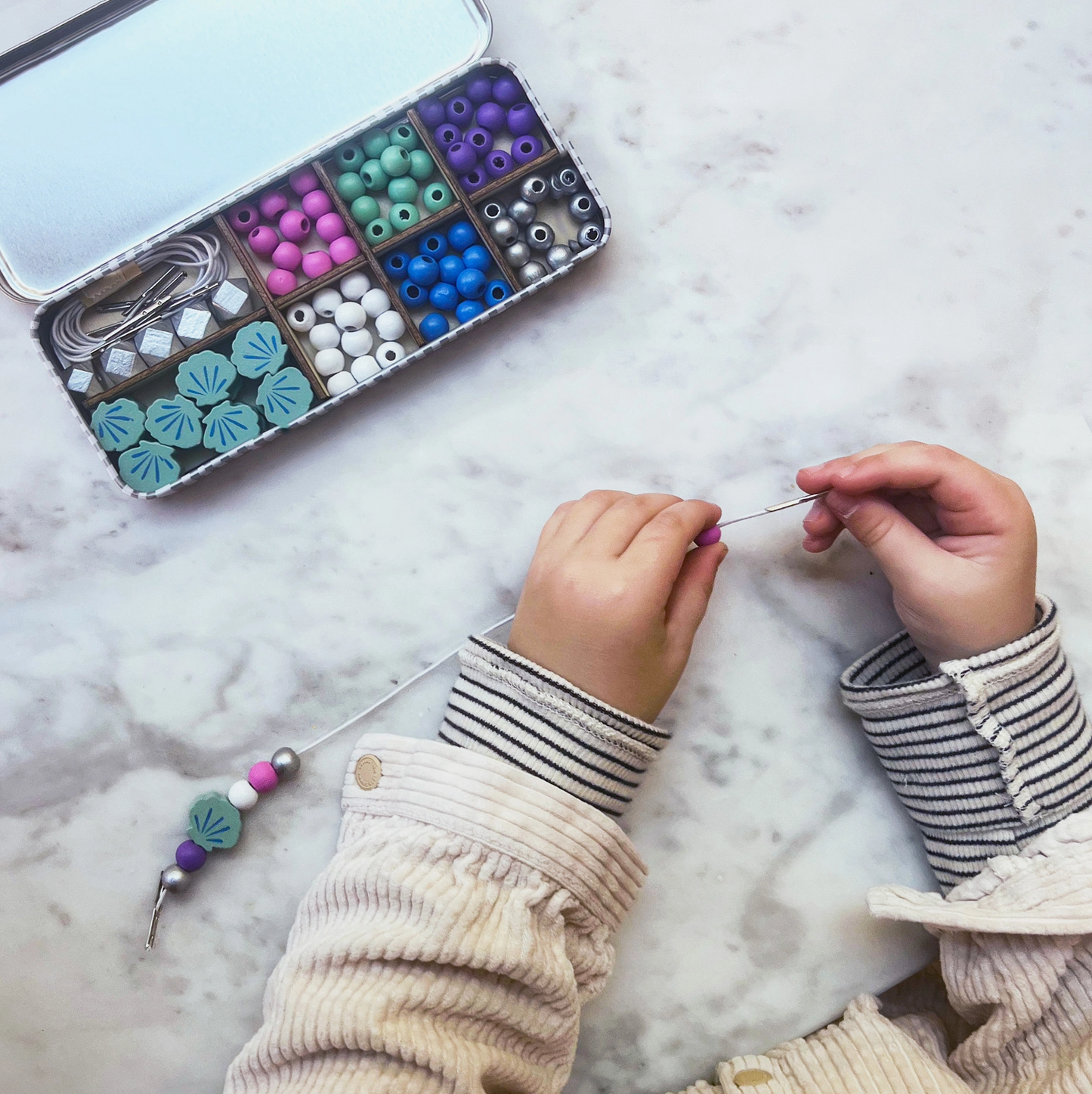 BOX OF 5 MERMAID BRACELETS 