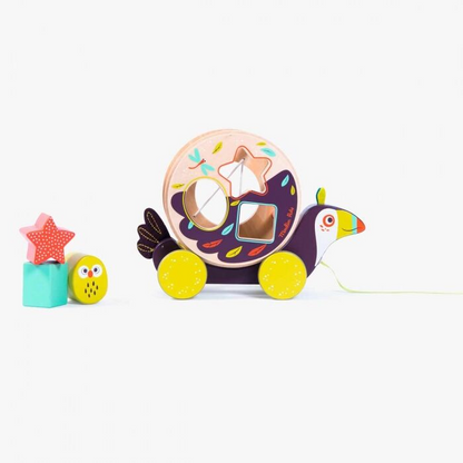 WOODEN PULL-AROUND SHAPE BOX "IN THE JUNGLE"