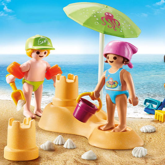 CHILDREN'S FIGURE SET WITH BEACH TOYS 