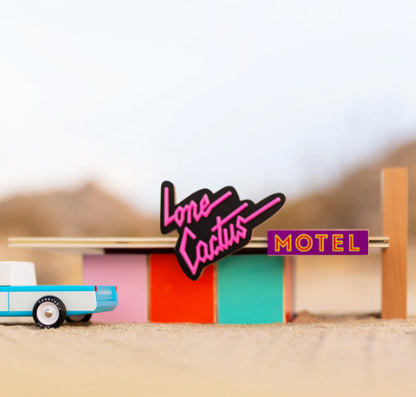 CANDYCAR “LONE CACTUS” WOODEN MOTEL