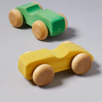 THE LITTLE WOODEN RACING CAR