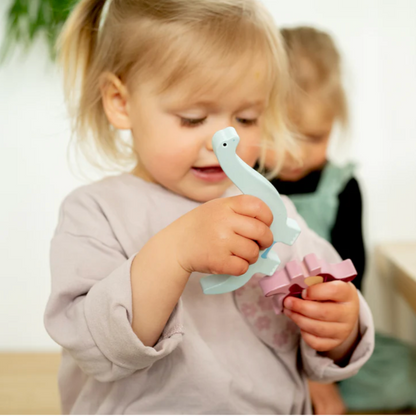 WOODEN FIGURE "THE WORLD OF DINOSAURS" 