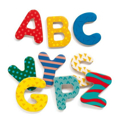 38 MAGNETIC WOODEN CAPITAL LETTERS