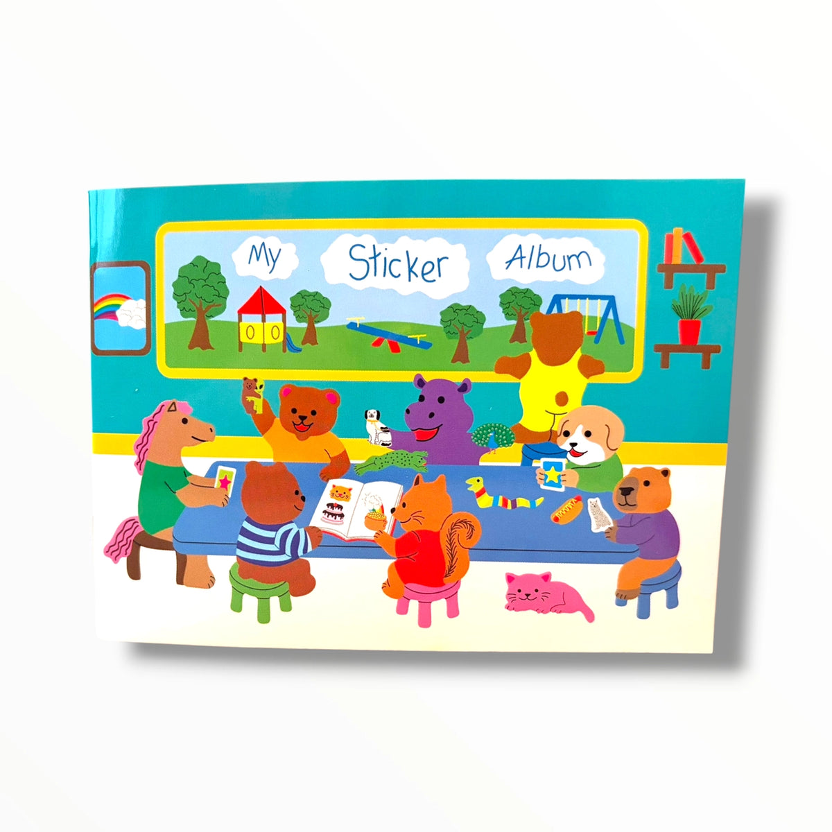 Couverture de l'album d'autocollants My Sticker Album illustrant des animaux réunis autour d'une table.