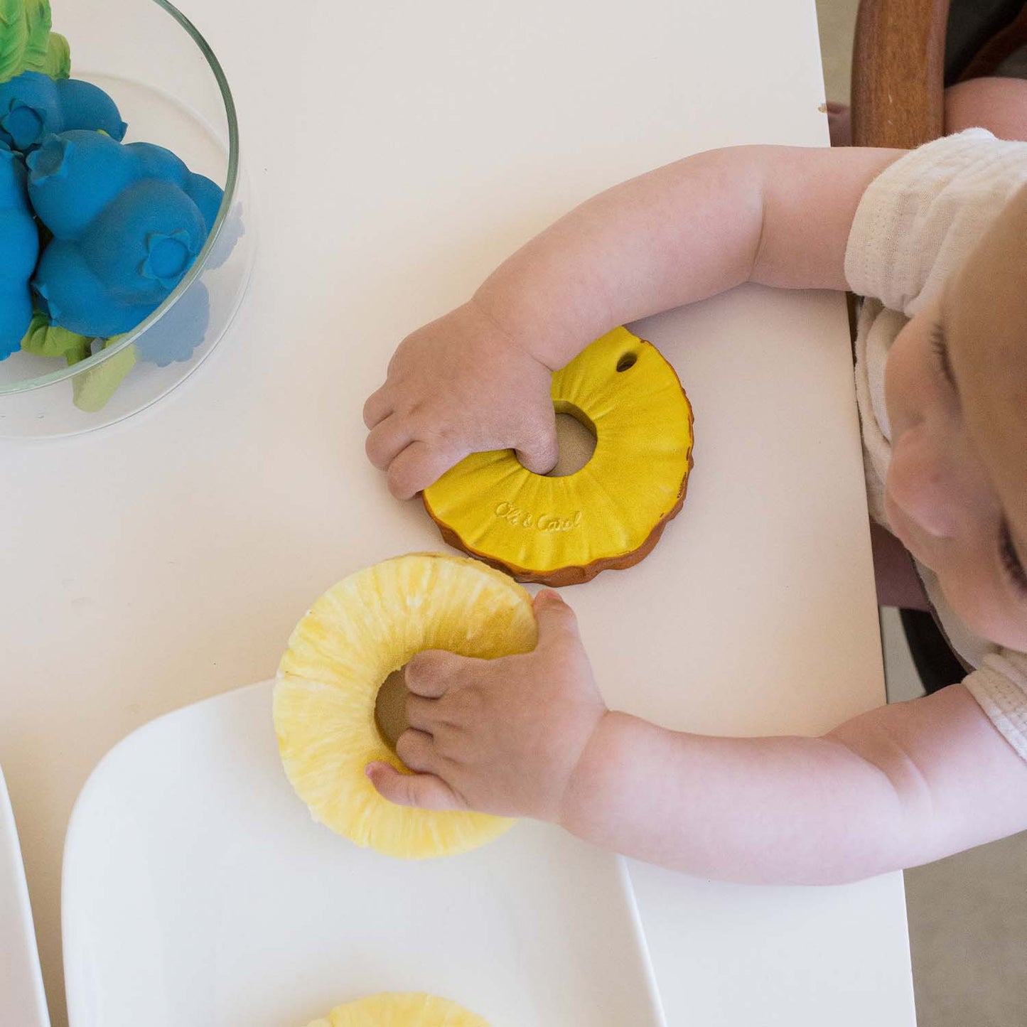 ANANAS THE PINEAPPLE BABY TEETHER