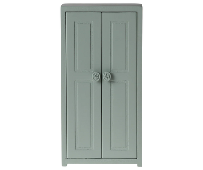 ARMOIRE EN BOIS BLEUE PÂLE, SOURIS