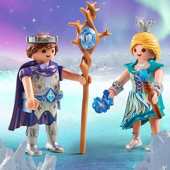 Figurines du Couple princier des neiges Playmobil DuoPack 71208 avec sceptre et cristal dans un paysage glacé.