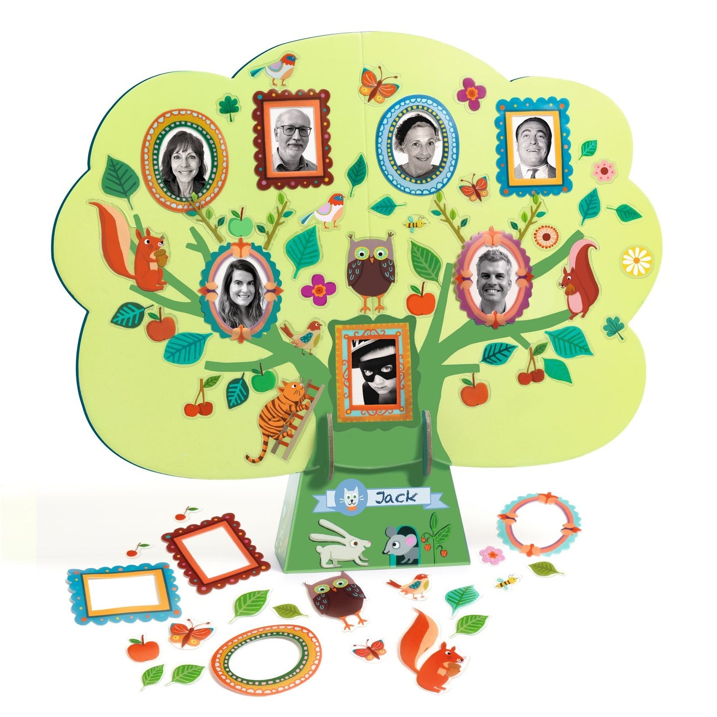 DIY A FAMILY TREE TO CREATE