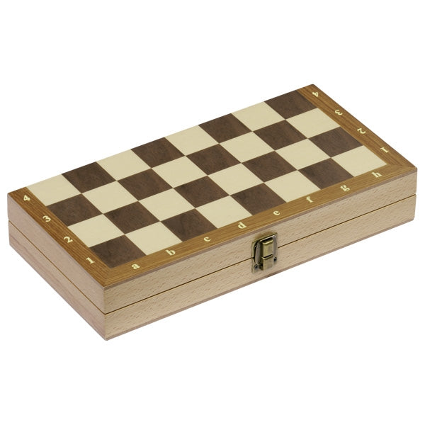 CHESS SET IN A WOODEN BOX