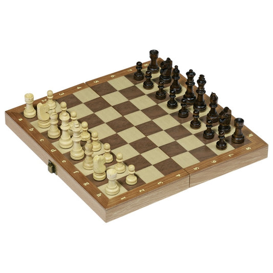 CHESS SET IN A WOODEN BOX