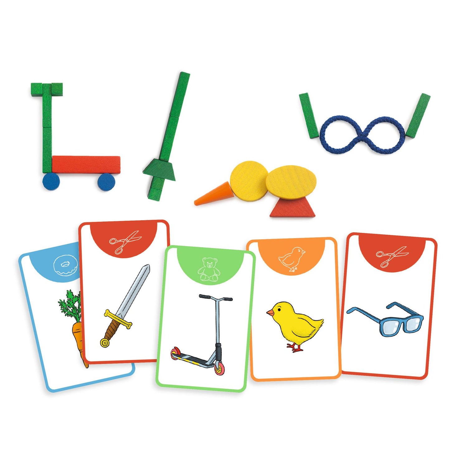 Cartes à deviner et constructions en pièces de bois et ficelle représentant une trottinette, des lunettes et un oiseau dans le jeu Kelbazar ! de Djeco.