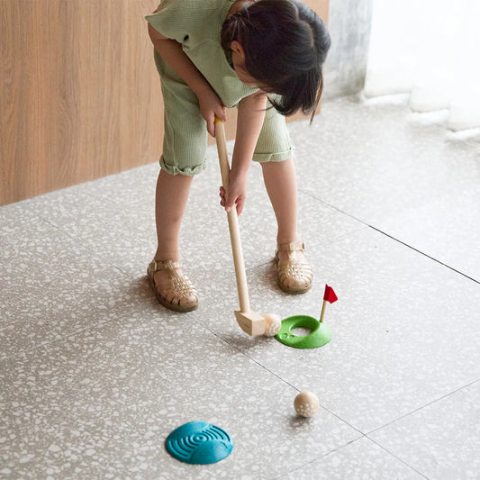 JEU DE MINI GOLF EN BOIS