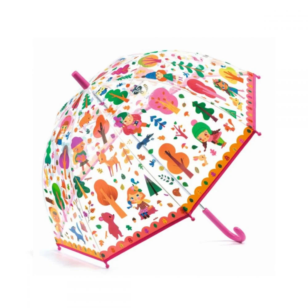 Parapluie transparent pour enfant Djeco illustré de personnages, d'animaux sauvages et d'arbres de la forêt avec poignée rose.