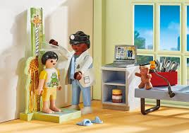 PEDIATRICIAN WITH TEDDY BEAR "ACTION HEROES"