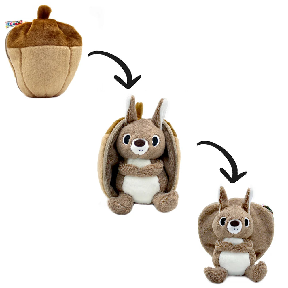 Étapes de transformation de la peluche réversible 2 en 1 Flipetz Les Déglingos du gland vers l'écureuil.