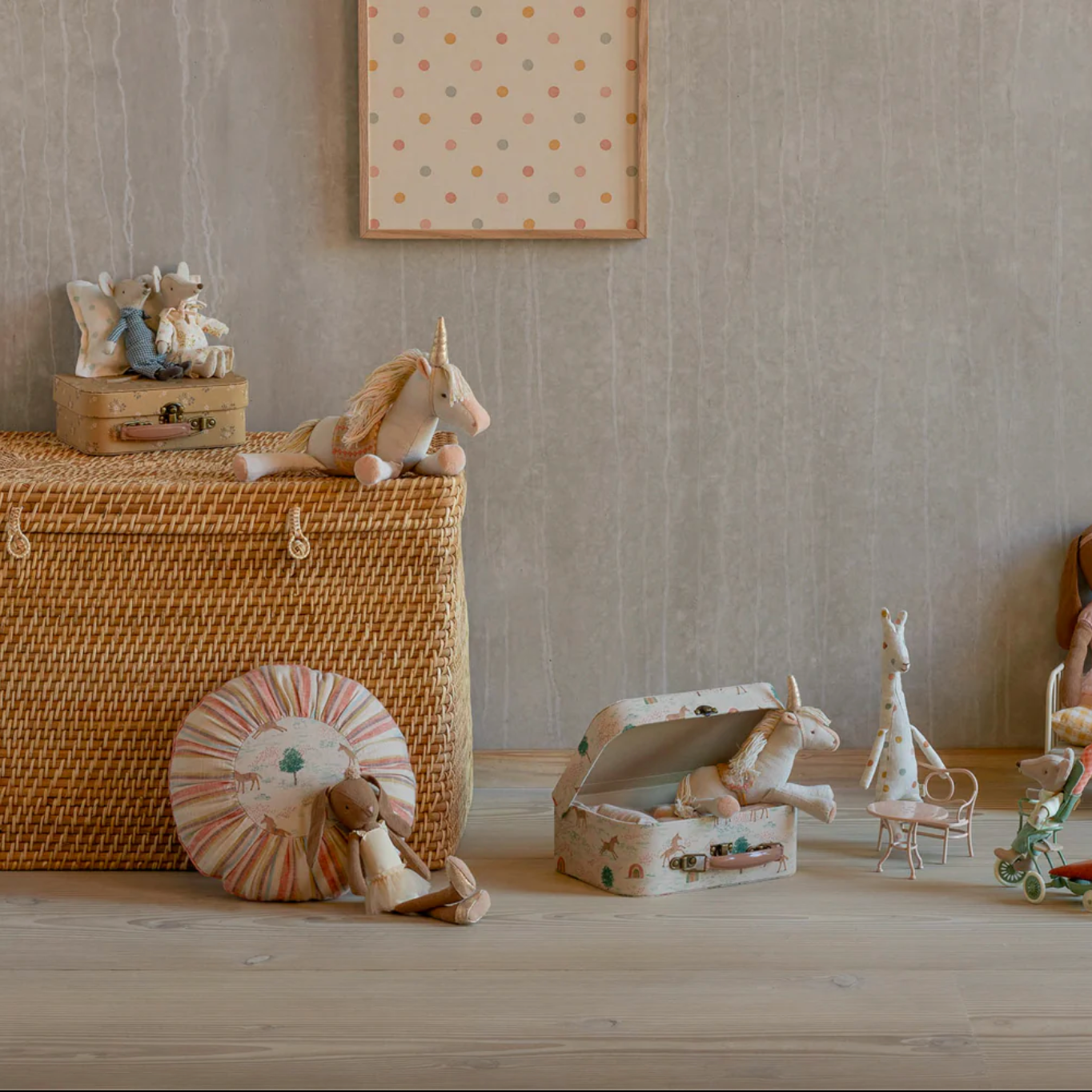 MEDIUM UNICORN PLUSH