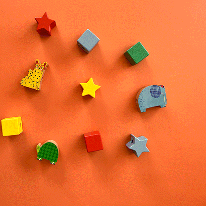 "LES TOUPITIS" WOODEN BEAD THREADING GAME