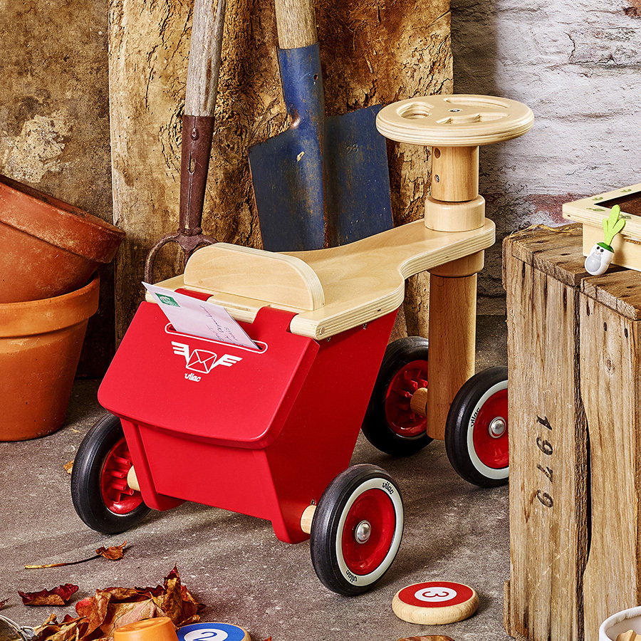 LITTLE POSTMAN WOODEN TRICYCLE