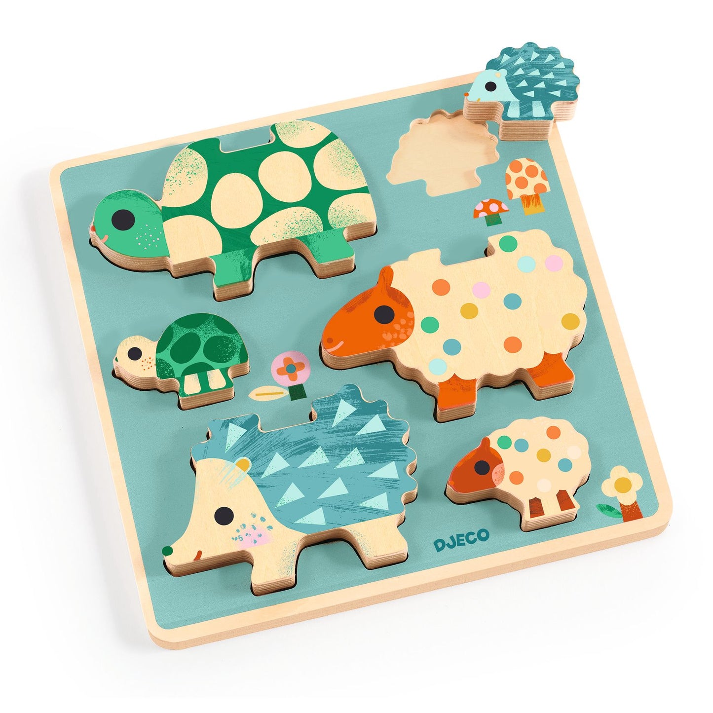 Vue en angle du puzzle en bois posé à plat, montrant l'épaisseur des pièces en relief faciles à attraper pour les petites mains.