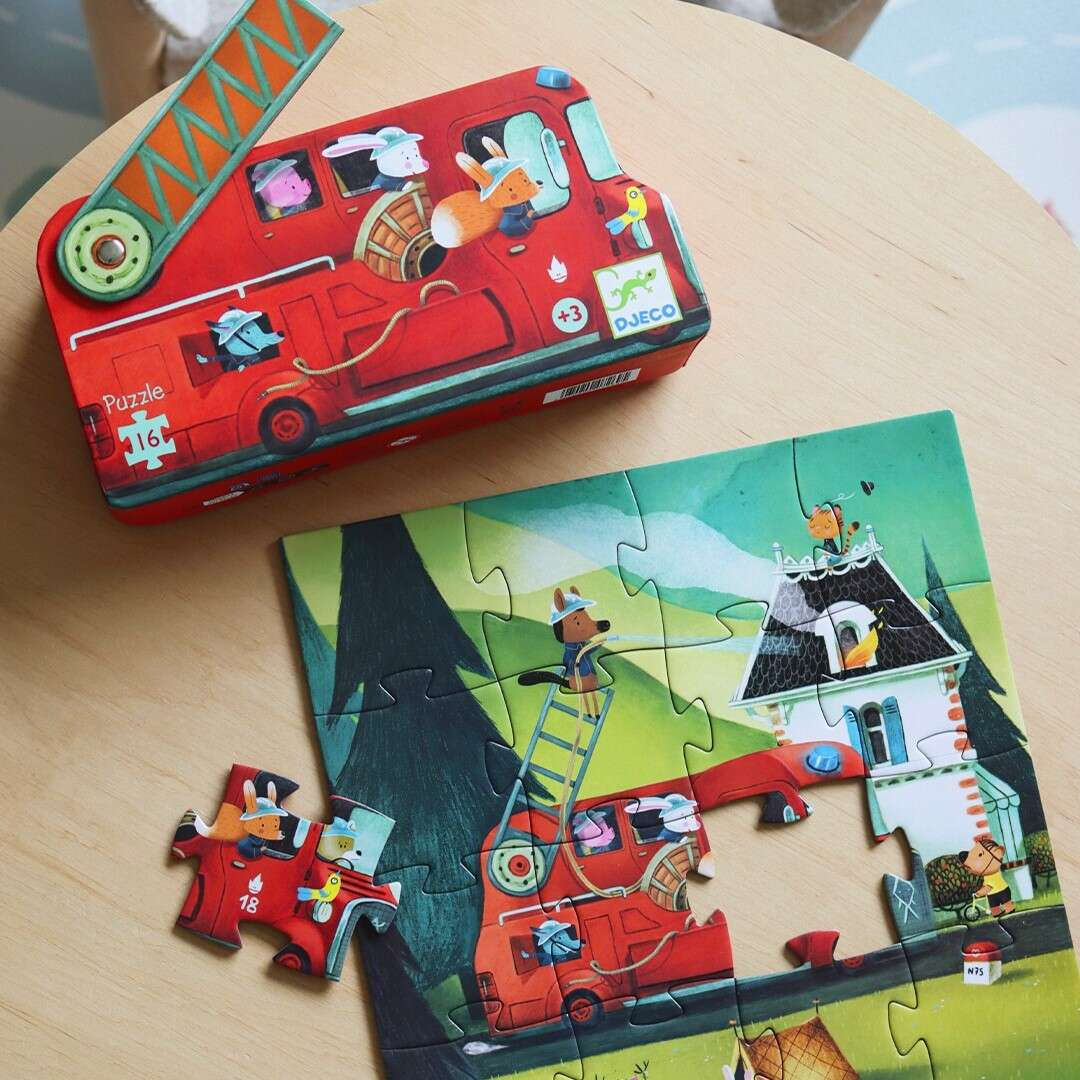 "FIRE TRUCK" SILHOUETTE PUZZLE 16 PCS