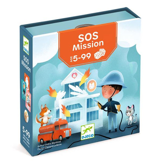 Boîte du jeu de cartes coopératif SOS Mission de la marque Djeco pour les enfants de 5 à 99 ans, illustrée d'un pompier éteignant un incendie dans une maison aux côtés d'un camion rouge et de petits animaux.