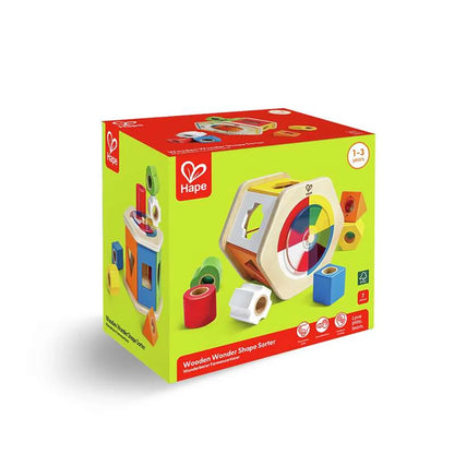 Emballage du jouet d'éveil Wooden Wonder Shape Sorter de Hape adapté pour les enfants de 1 à 3 ans.