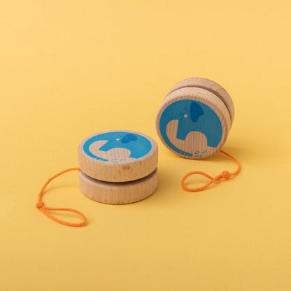 ASSORTMENT OF WOODEN YOYO ANIMALS